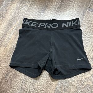 women’s nike pros